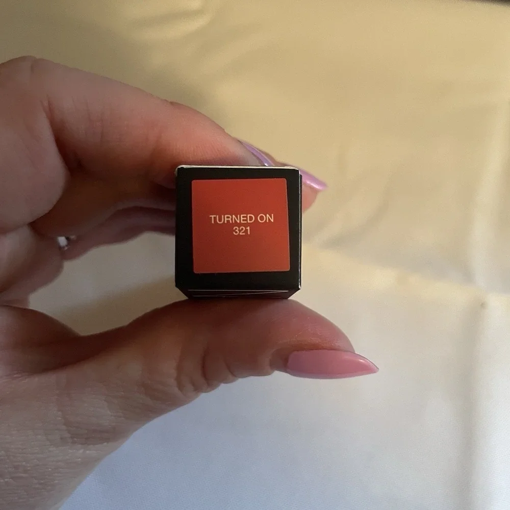 NARS Afterglow Sensual Shine Lipstick - Shade Turned On #321 | 0.05 Oz / 1.5 g
